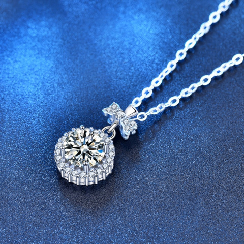 925 Sterling Silver White Moissanite Diamond Round Frame Necklace